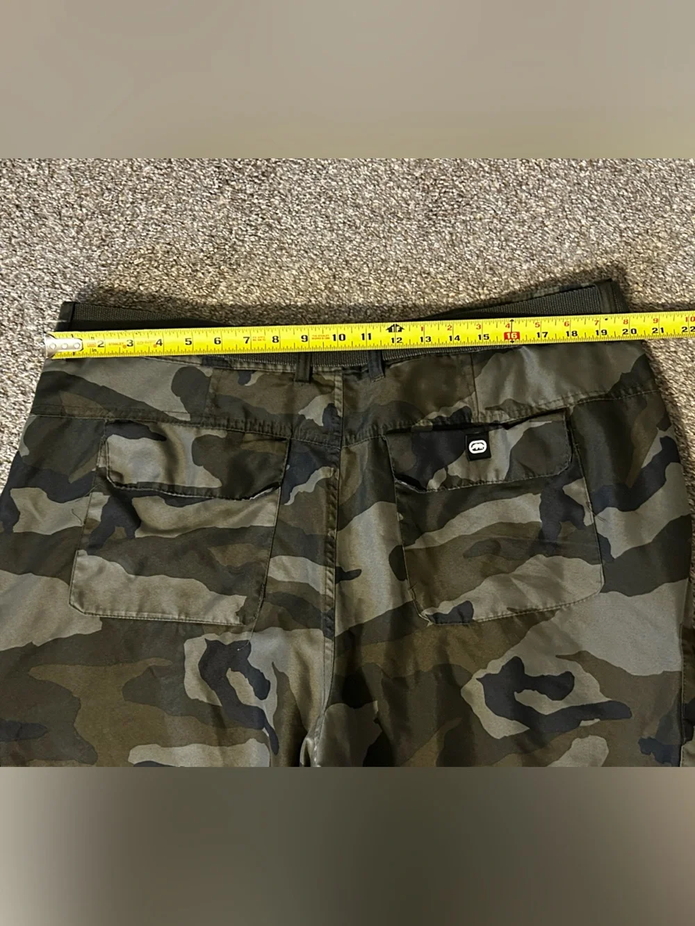 Ecko Unltd Camo Cargo Shorts Men’s 40 Streetwear Utility Belted Green Black Y2K - Picture 9 of 10